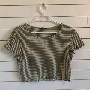 Medium Cropped American eagle tee